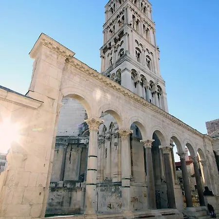 Апартаменты Center Silvana *